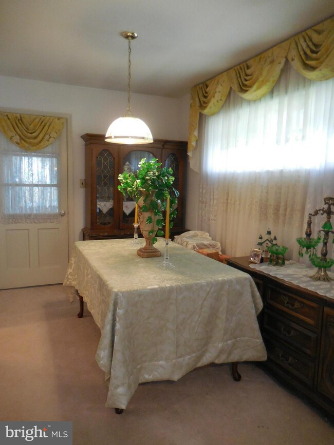 6011 Belle Ct, Hyattsville, MD 20782 - photo 6