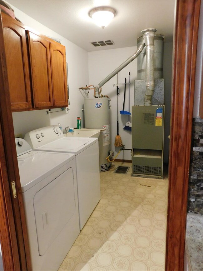 621 Keddie St, Fallon, NV 89406 - photo 6