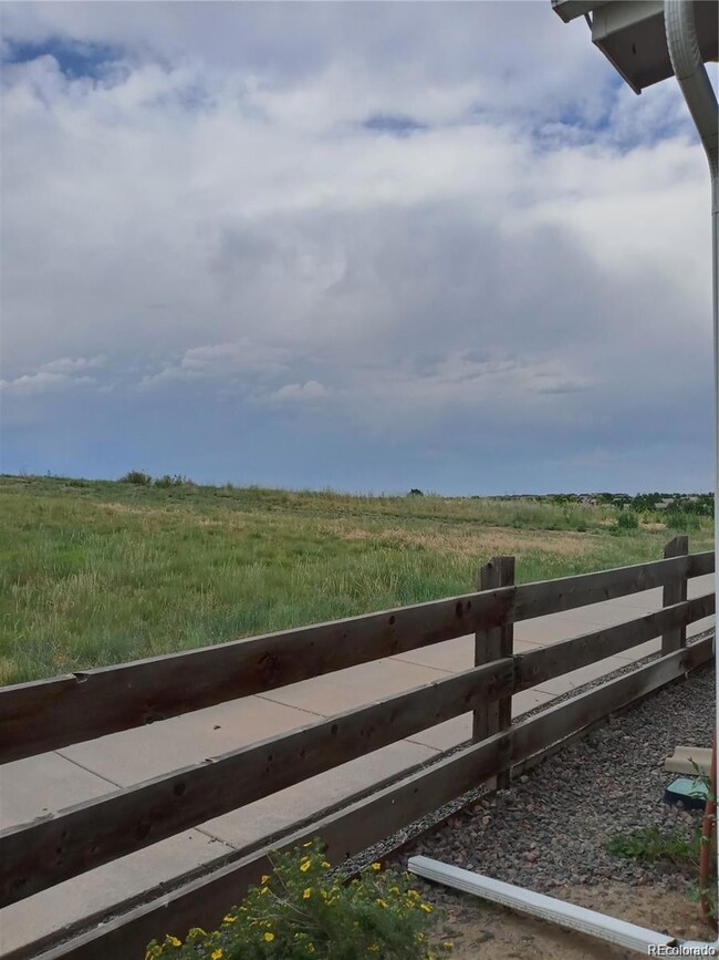 5316 S Picadilly Ct, Aurora, CO 80015 - photo 2