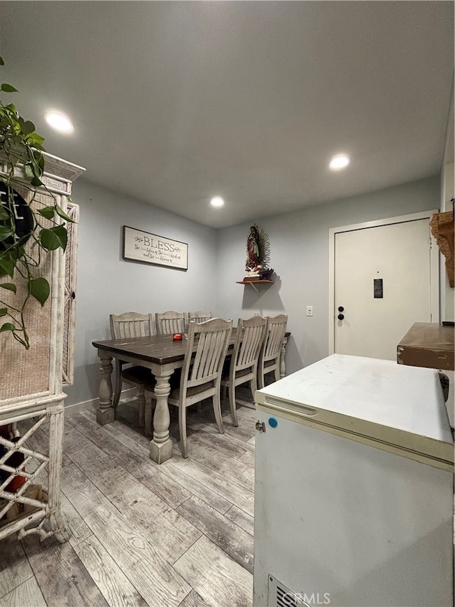 700 W 3rd St unit C206, Santa Ana, CA 92701 - photo 2