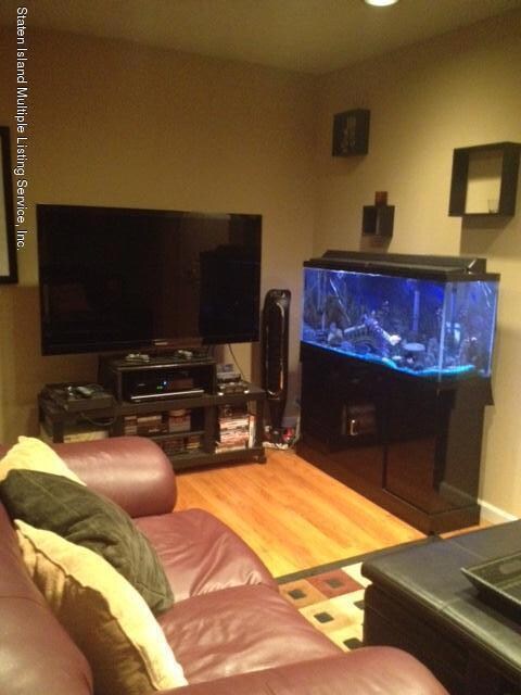 22 Francine Ct unit B, Staten Island, NY 10306 - photo 4