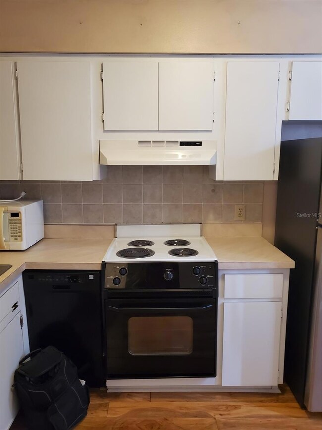 11132 Pembridge Ct unit 3, Port Richey, FL 34668 - photo 6