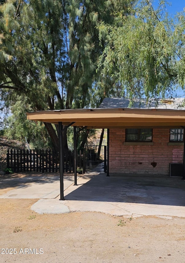 686 N Tegner St, Wickenburg, AZ 85390 - photo 2