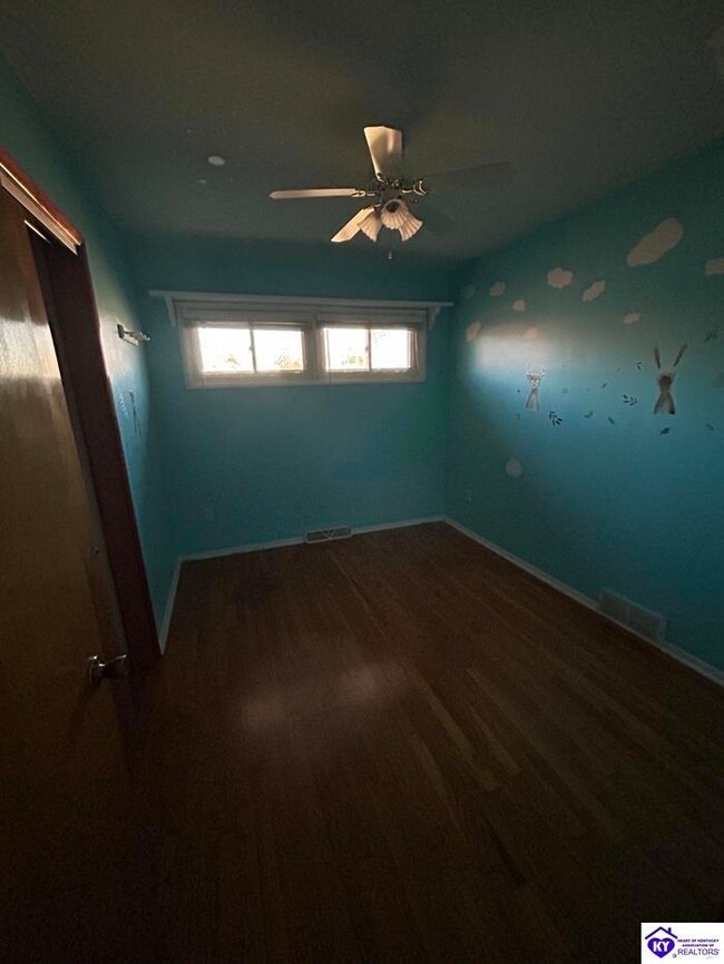 948 Hill St, Radcliff, KY 40160 - photo 4