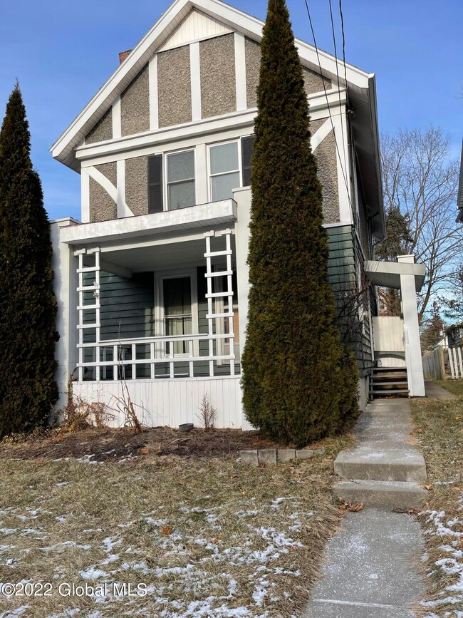 533 Mercer St, Albany, NY 12208 - photo 2