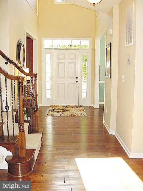 23014 Caterham Dr, Ashburn, VA 20148 - photo 3