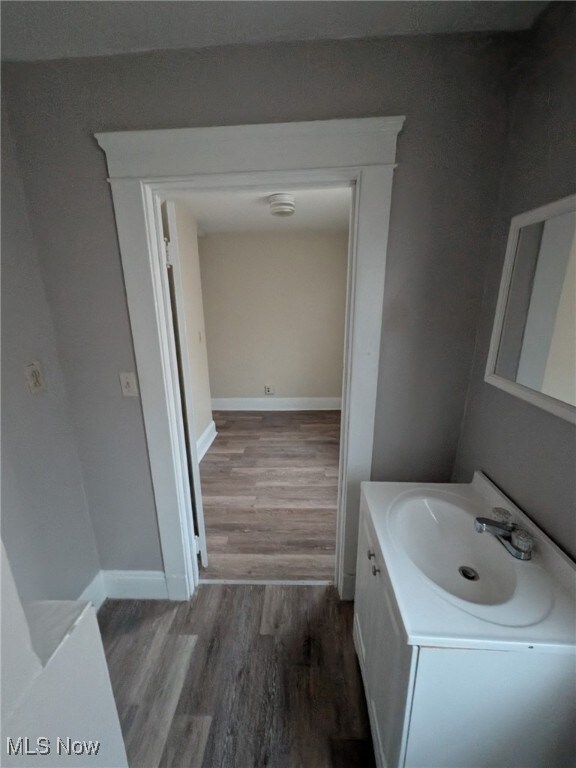 1733 Robindale St unit UP, Wickliffe, OH 44092 - photo 7