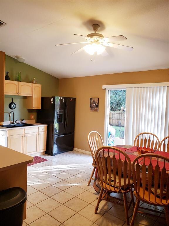 469 Fleming St, Sebastian, FL 32958 - photo 3