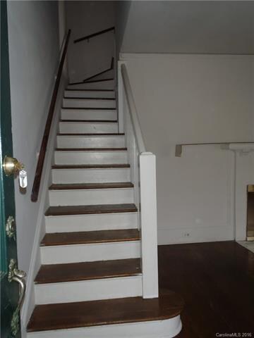 512 Queens Ct unit B, Statesville, NC 28677 - photo 3