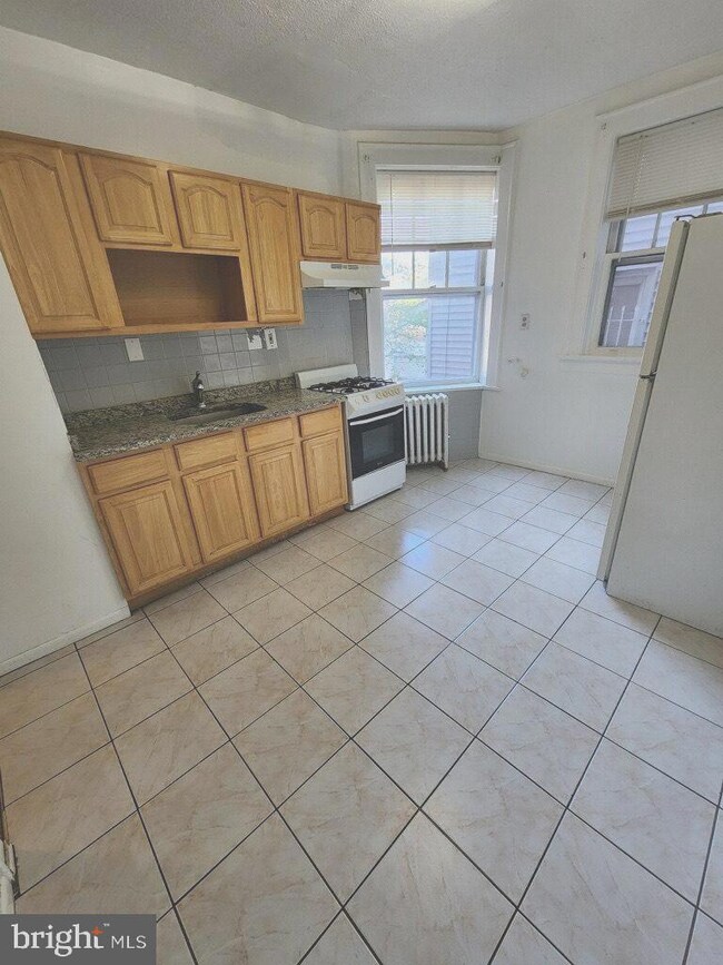 328 N 12th St unit 1, Newark, NJ 07107 - photo 4