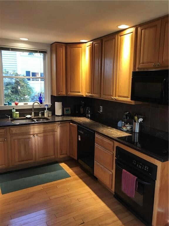 86 Best St unit 4, Portland, ME 04103 - photo 5