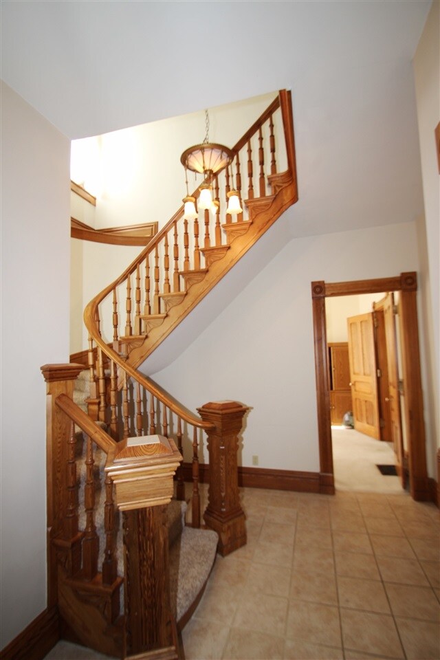 44 W Sinclair St, Wabash, IN 46992 - photo 3