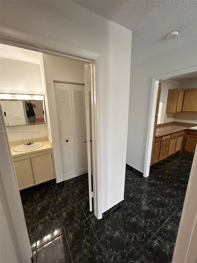 5937 Forest Hill Blvd unit 204, West Palm Beach, FL 33415 - photo 6