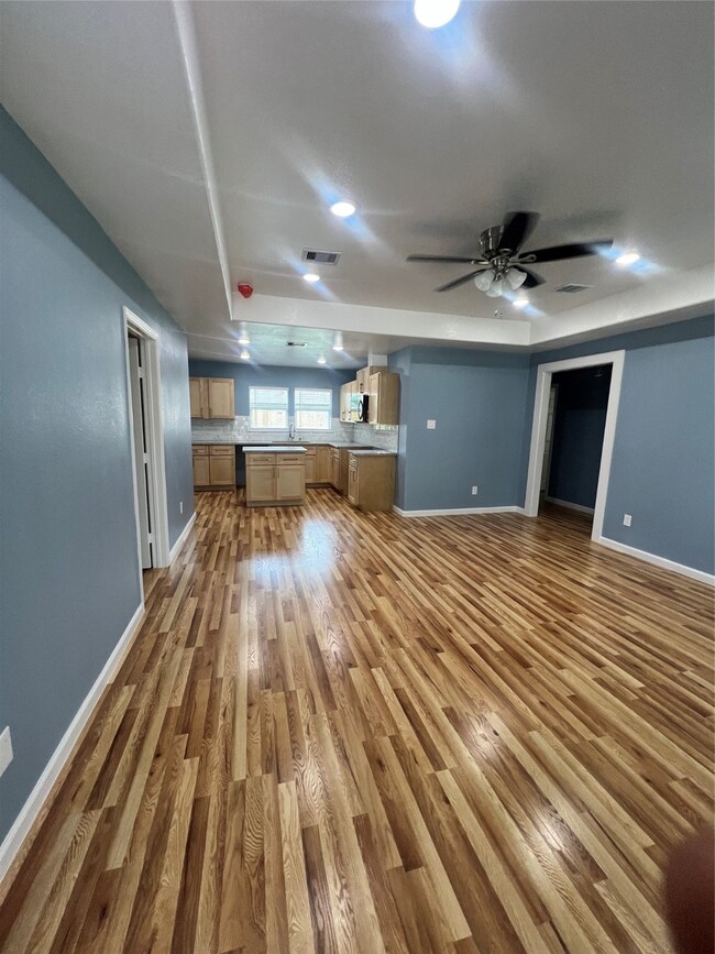 7613 Lady St, Houston, TX 77021 - photo 6