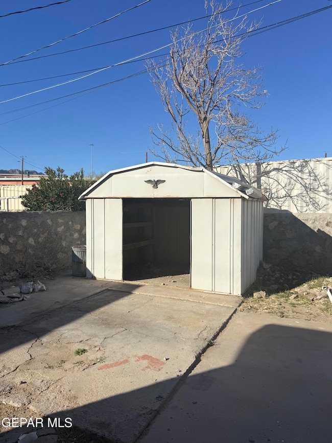 4405 Durazno Ave, El Paso, TX 79905 - photo 6