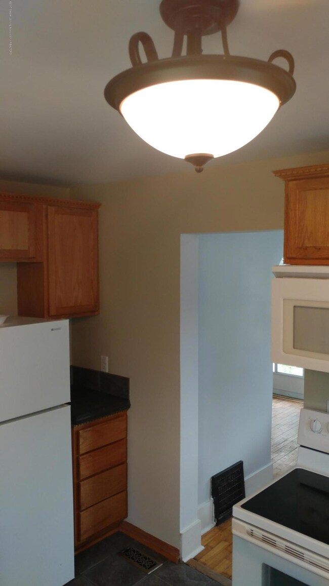 2521 Kitchen