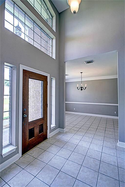 208 W Castle Harbour Dr unit 1, Friendswood, TX 77546 - photo 5