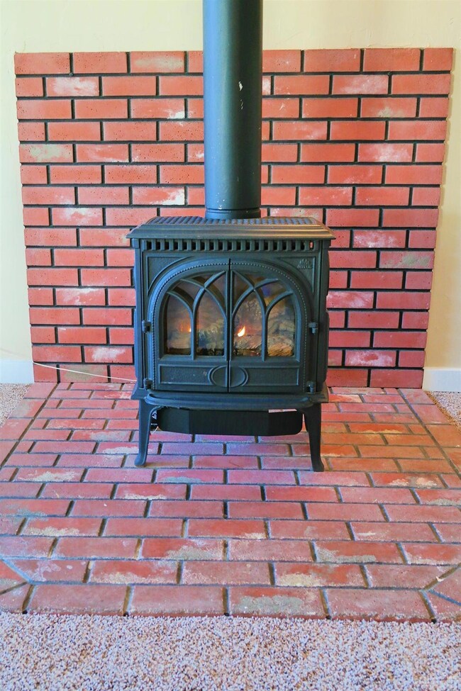 1790 SW 22nd Ct, Redmond, OR 97756 - photo 4