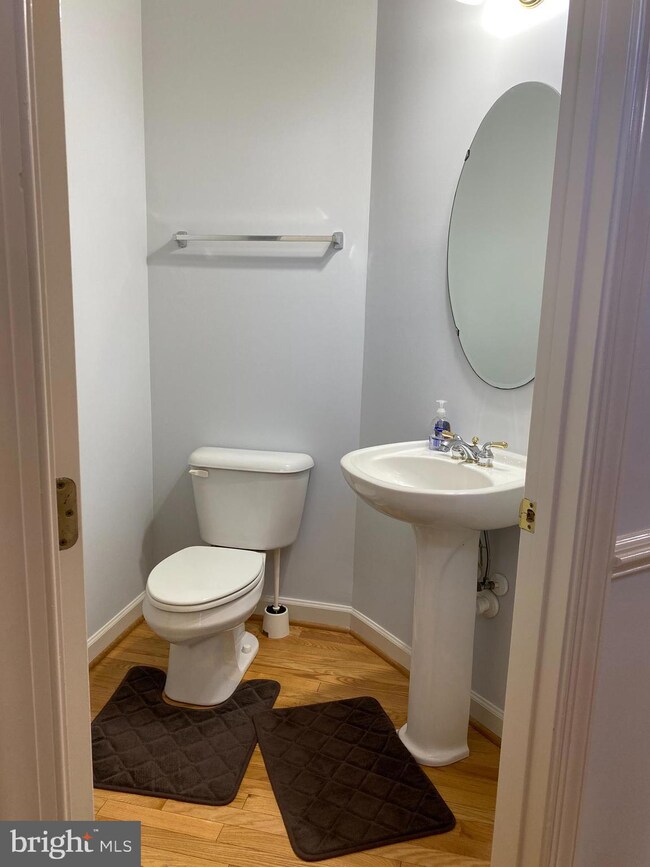 12042 Chestnut Glen Rd, Clarksburg, MD 20871 - photo 6