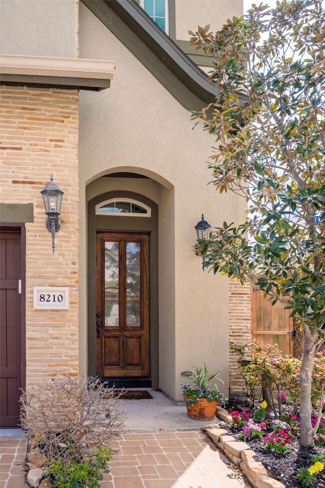 8210 Cabernet Ln, Houston, TX 77055 - photo 3
