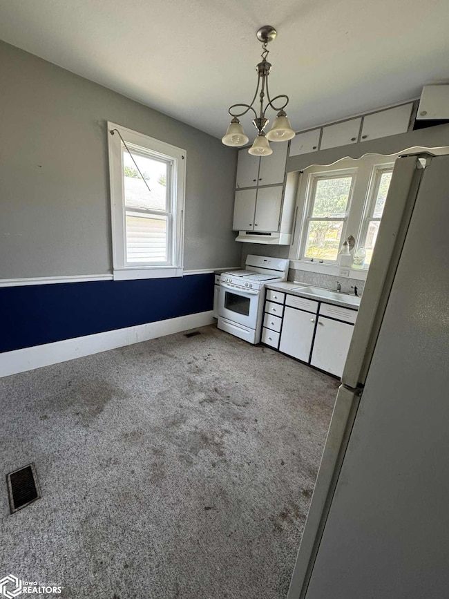 502 S West St, Bloomfield, IA 52537 - photo 7