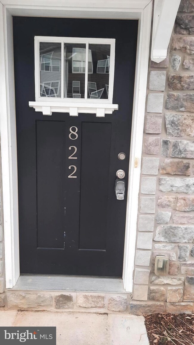 822 Admiral's Quay Dr, Mechanicsburg, PA 17055 - photo 2