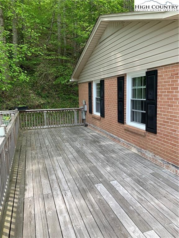 537 Stewart Simmons Rd, Deep Gap, NC 28618 - photo 6