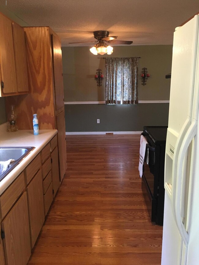 13304 Pine Ave (16)