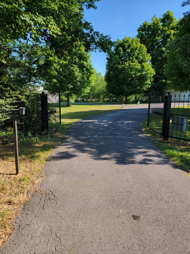 1510 Highway 82 S, Shelbyville, TN 37160 - photo 2