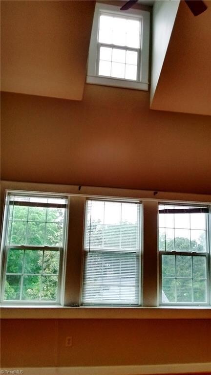 1717 W 1st St unit 6, Winston Salem, NC 27104 - photo 3