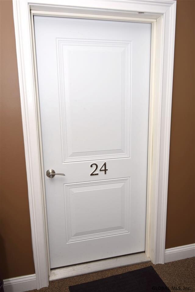 289 Jefferson St unit 24, Saratoga Springs, NY 12866 - photo 2