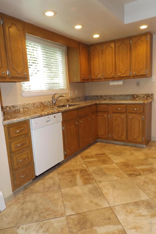 5606 Plaza Dr, Farmington, NM 87402 - photo 5