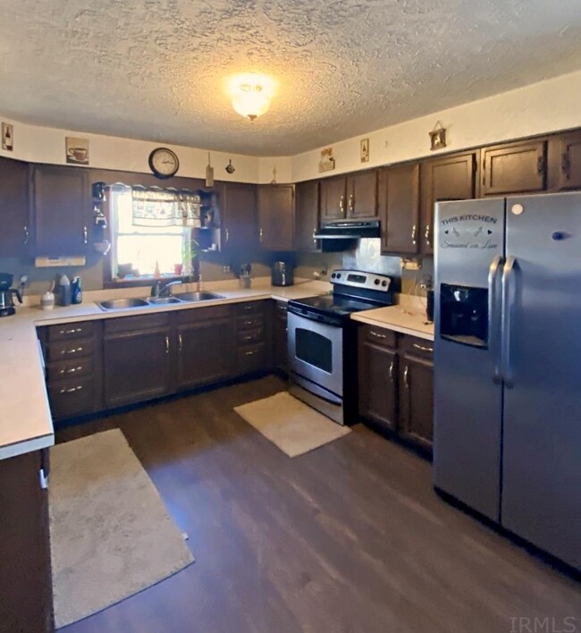 631 E Highway 57, Elnora, IN 47529 - photo 3