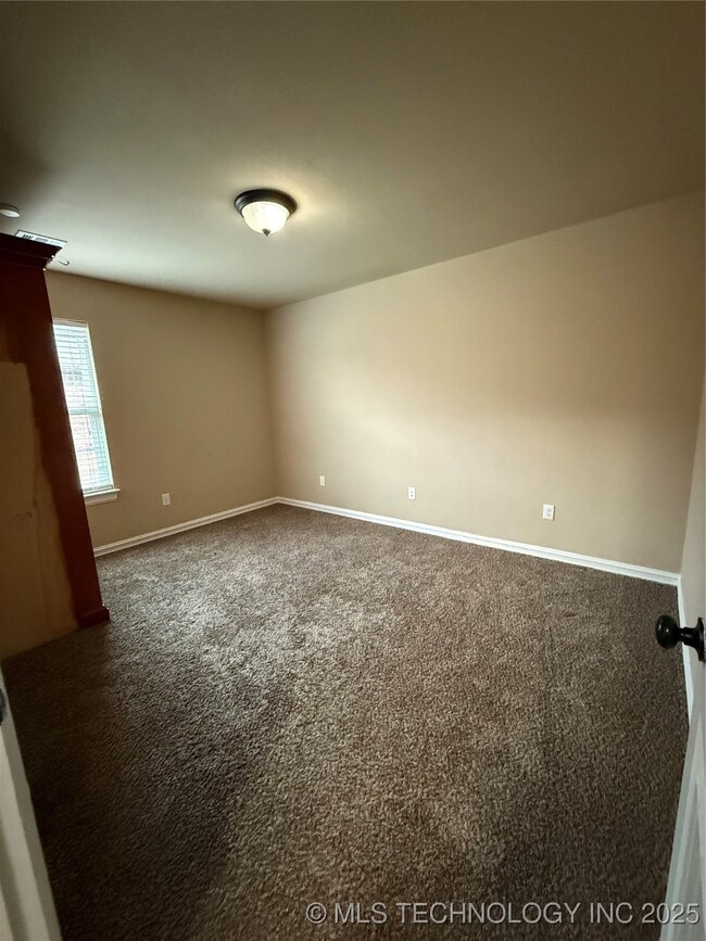 14640 S Maple Ave, Glenpool, OK 74033 - photo 6