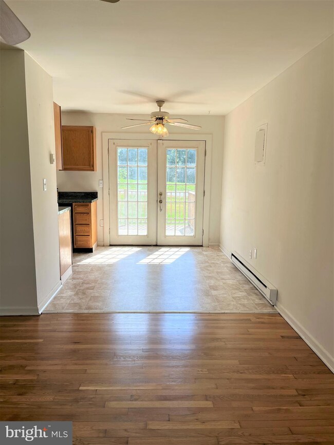 15188 Waterloo Rd, Amissville, VA 20106 - photo 6