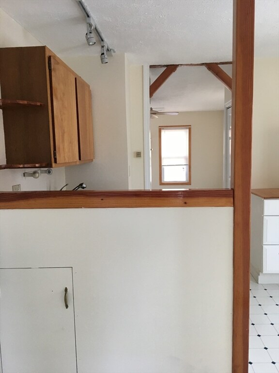 17 Hudson St unit 2, Marlborough, MA 01752 - photo 2