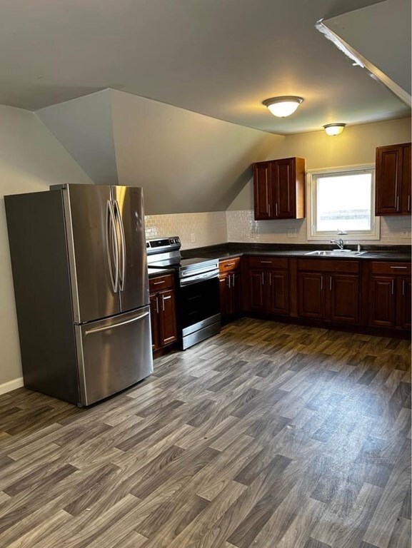 29 Leete St unit 3, Springfield, MA 01108 - photo 4