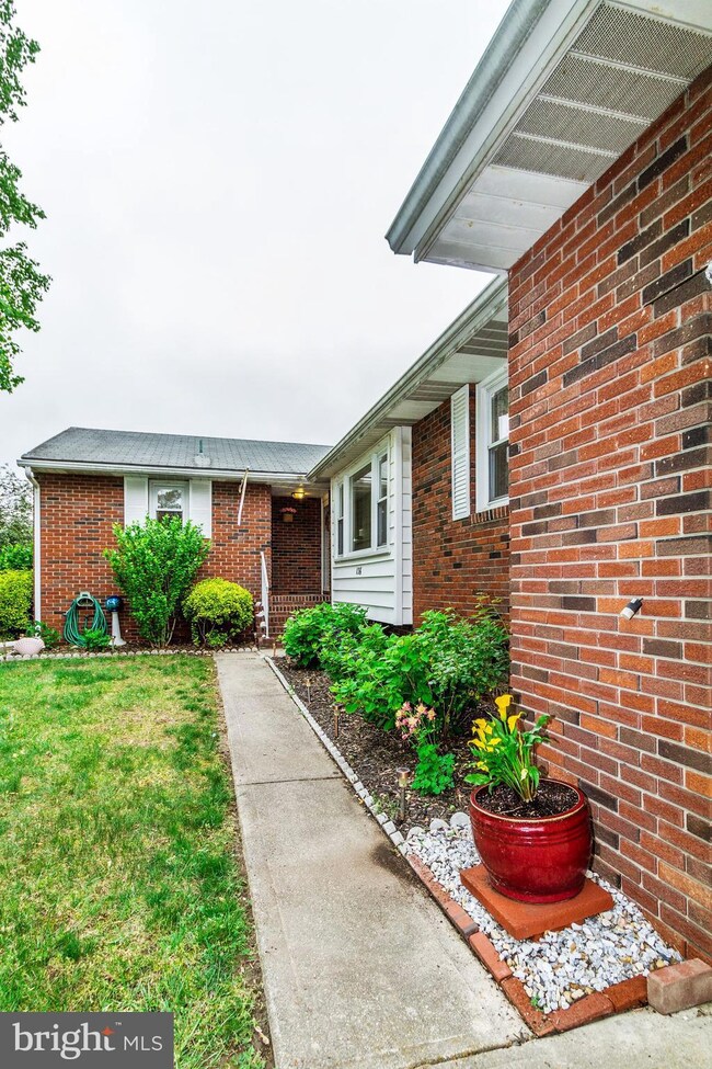 136 Castle Heights Ave, Pennsville, NJ 08070 - photo 4