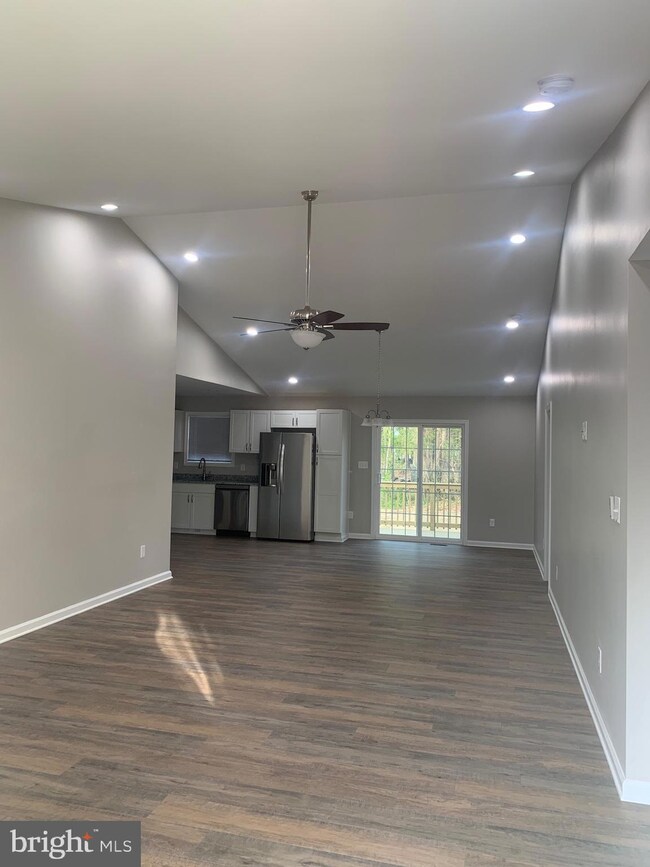 27 Rose Way, Colonial Beach, VA 22443 - photo 3