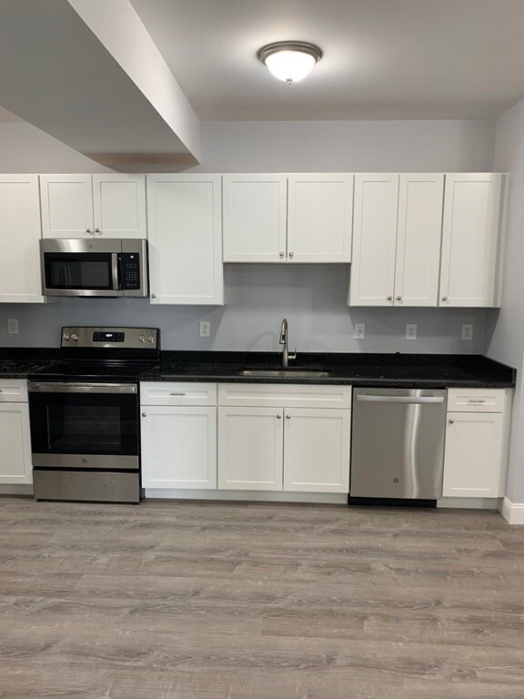 599 Summer St unit 101, Lynn, MA 01905 - photo 2