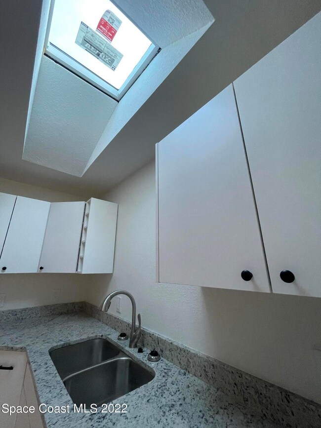 1516 Stanley Ln, Melbourne, FL 32935 - photo 7