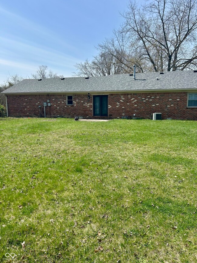 5453 David St, Indianapolis, IN 46226 - photo 3