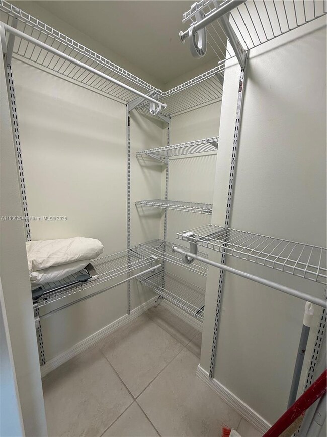 Keystone unit 1613, Miami, FL 33126 - photo 7