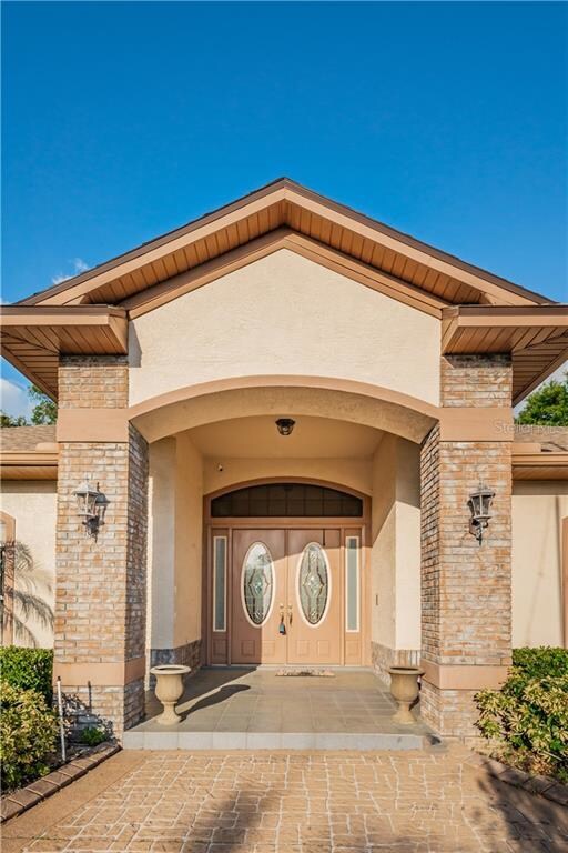 Fully covered entranceway.