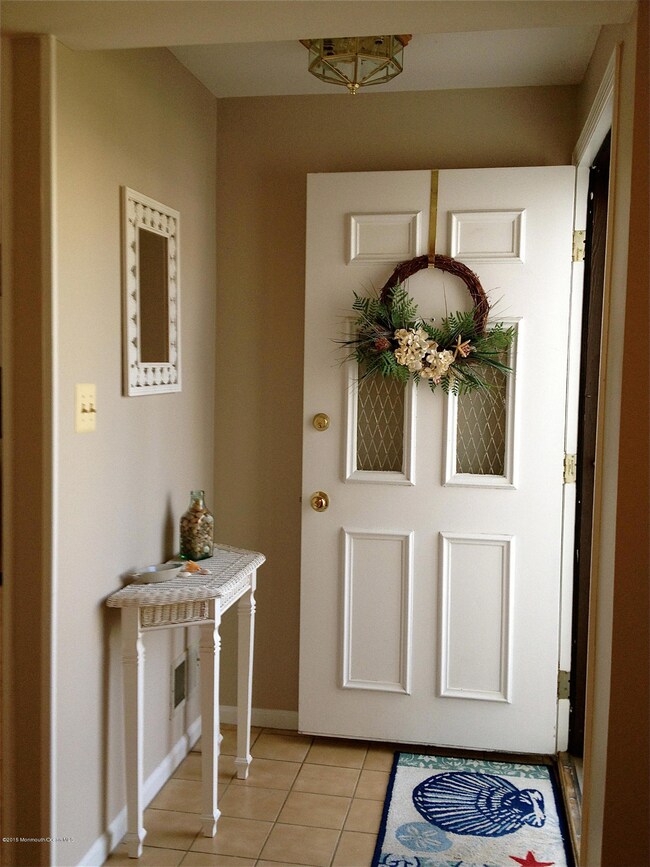 ENTRY FOYER