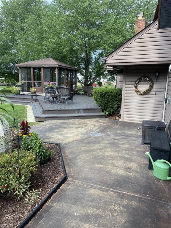 1102 E Garfield Rd, Aurora, OH 44202 - photo 2