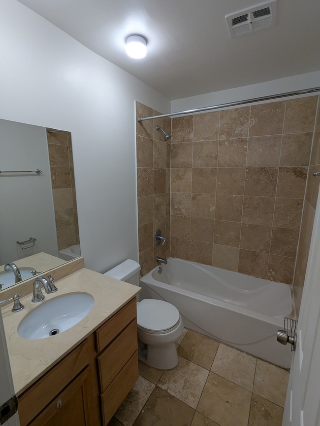 1415 W Lunt Ave unit 207, Chicago, IL 60626 - photo 3