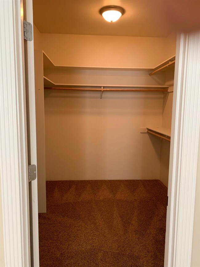 108 NW Fall Run Dr, Grants Pass, OR 97526 - photo 7