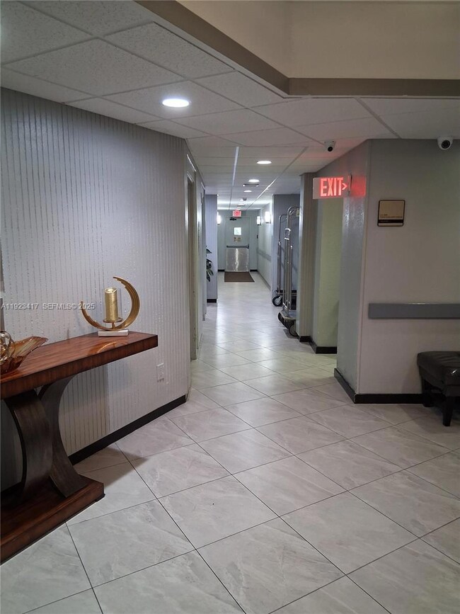 1400 St Charles Place unit 201, Pembroke Pines, FL 33026 - photo 3