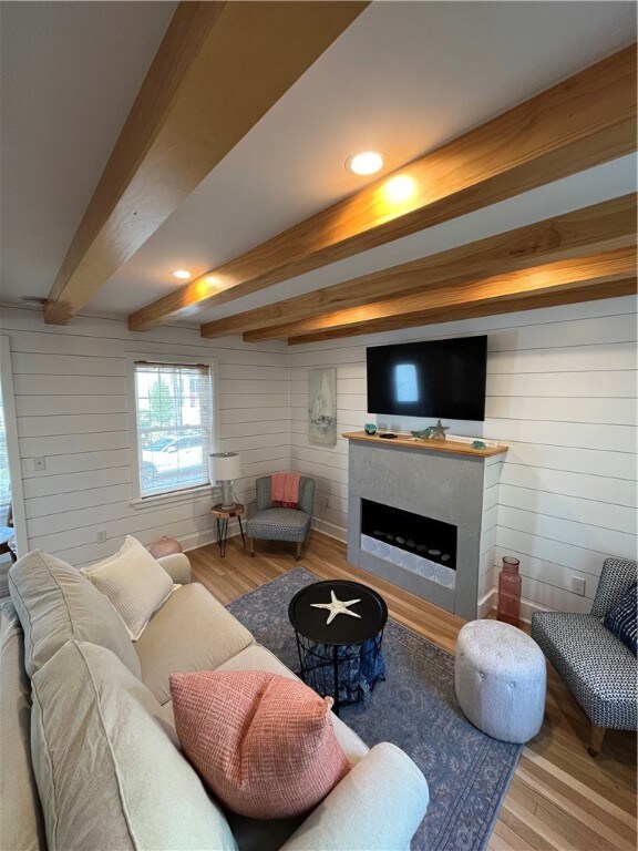 21 Connection St, Newport, RI 02840 - photo 2